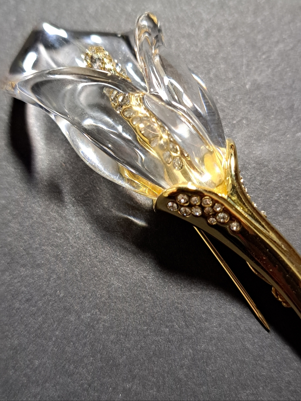 Alexis Bittar Vintage RARE Clear Lucite Calla Lily Brooch Swarovski Crystals - Picture 7 of 10